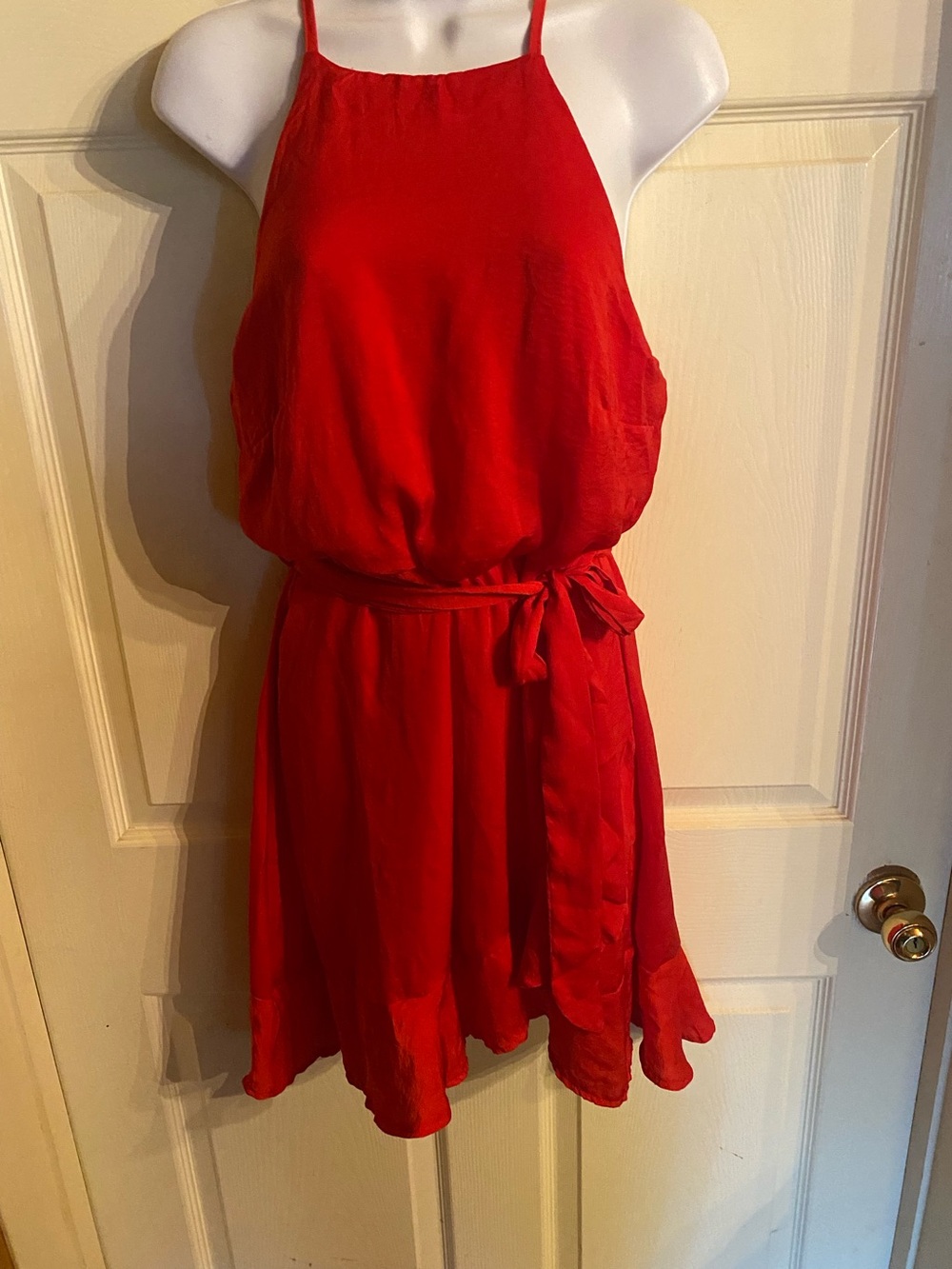 Women’s small Red Halter Dress with Waist Tie NWT